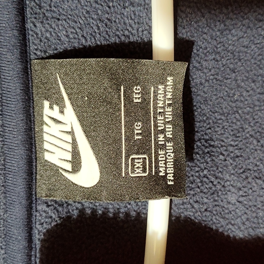 Nike jacket - Picture 4 of 4